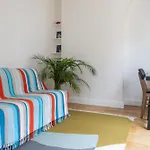 Delightful & Organically-Styled 2Bd Flatbercy