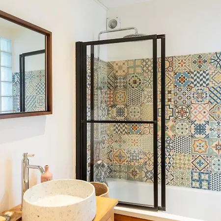 Apartment Delightful & Organically-styled 2bd Flatbercy Paris