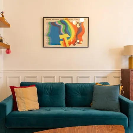Delightful & Organically-styled 2bd Flatbercy Apartment
