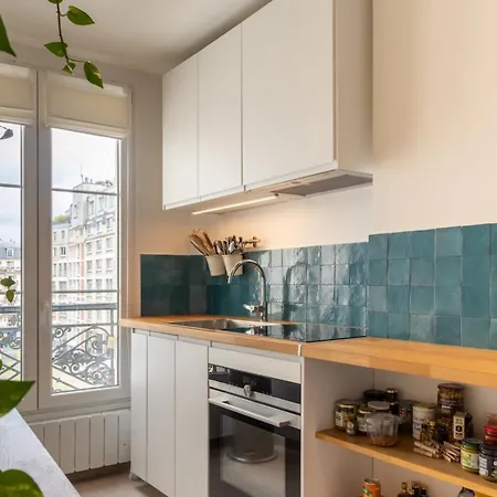 Apartment Delightful & Organically-styled 2bd Flatbercy Paris